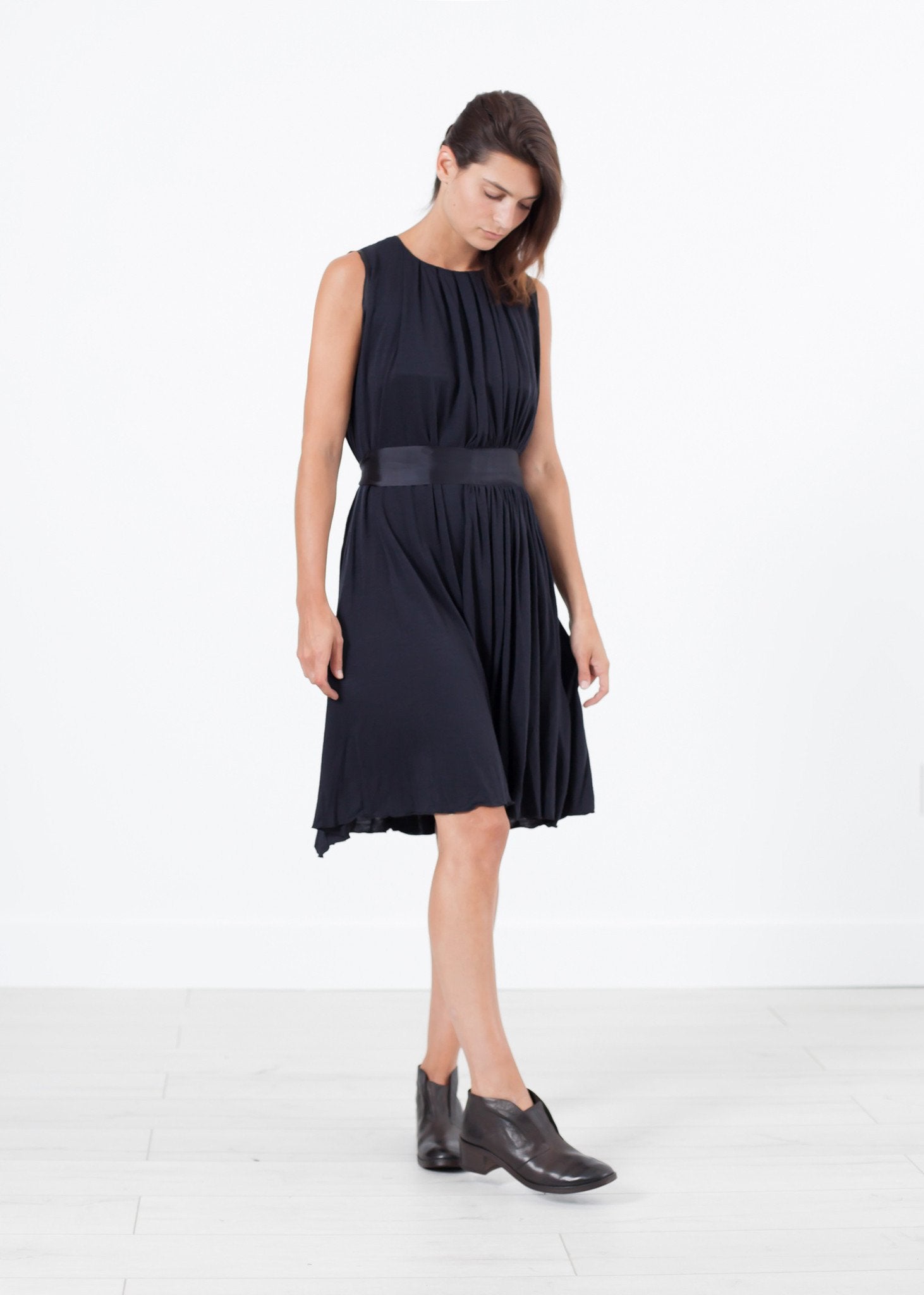 Sleeveless Pleated Dress in Navy - mageplaza100.myshopify.com - Hache - [variant_title]