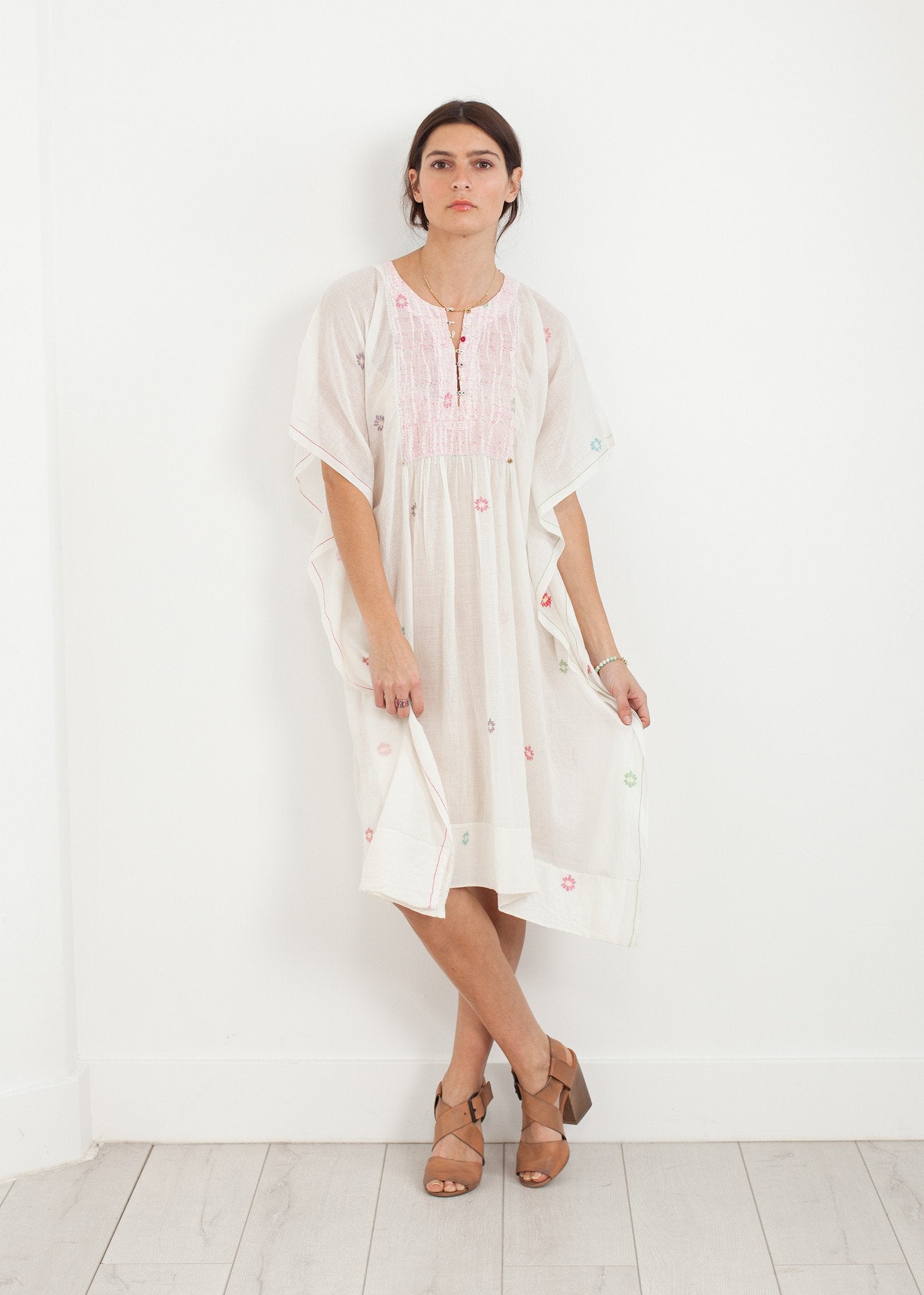 Floral Tent Dress in White - mageplaza100.myshopify.com - Pero - [variant_title]