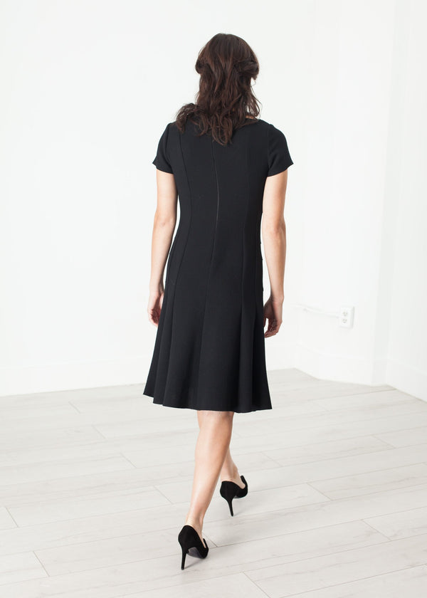 Lined Silhouette Dress in Black - mageplaza100.myshopify.com - Amelia Toro - [variant_title]