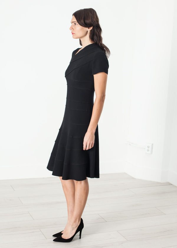 Lined Silhouette Dress in Black - mageplaza100.myshopify.com - Amelia Toro - [variant_title]