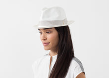 Translation missing: it.sections.featured_product.gallery_thumbnail_alt